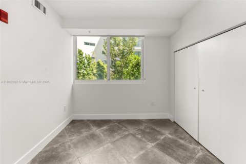 Condo in Miami Beach, Florida, 3 bedrooms  № 1953430 - photo 17