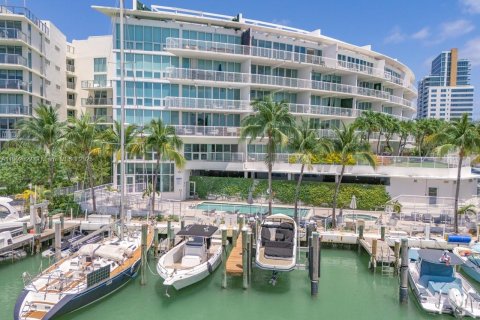 Condo in Miami Beach, Florida, 3 bedrooms  № 1953430 - photo 28
