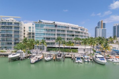 Condo in Miami Beach, Florida, 3 bedrooms  № 1953430 - photo 29