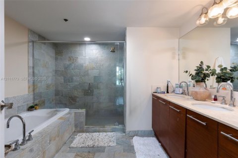 Condominio en venta en Sunrise, Florida, 2 dormitorios, 165.18 m2 № 2429899 - foto 12