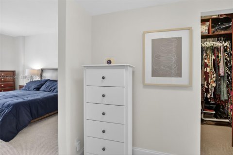 Condo in Aventura, Florida, 2 bedrooms  № 2047062 - photo 21