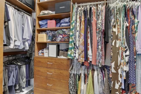 Condo in Aventura, Florida, 2 bedrooms  № 2047062 - photo 22