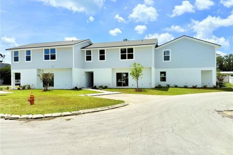 Adosado en alquiler en Lakeland, Florida, 3 dormitorios, 131.36 m2 № 1904444 - foto 1