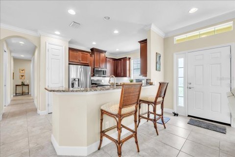 House in Cape Coral, Florida 3 bedrooms, 178.93 sq.m. № 2208804 - photo 8