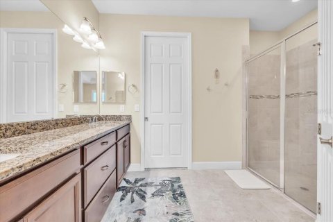 House in Cape Coral, Florida 3 bedrooms, 178.93 sq.m. № 2208804 - photo 18