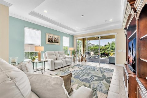 House in Cape Coral, Florida 3 bedrooms, 178.93 sq.m. № 2208804 - photo 6