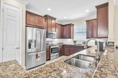 House in Cape Coral, Florida 3 bedrooms, 178.93 sq.m. № 2208804 - photo 9