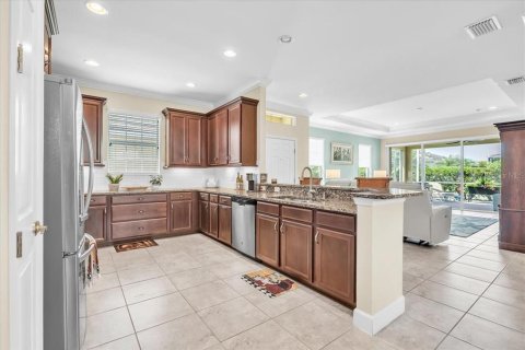 House in Cape Coral, Florida 3 bedrooms, 178.93 sq.m. № 2208804 - photo 10