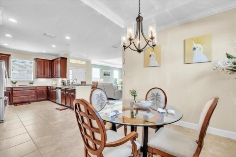 House in Cape Coral, Florida 3 bedrooms, 178.93 sq.m. № 2208804 - photo 15
