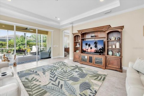 House in Cape Coral, Florida 3 bedrooms, 178.93 sq.m. № 2208804 - photo 7