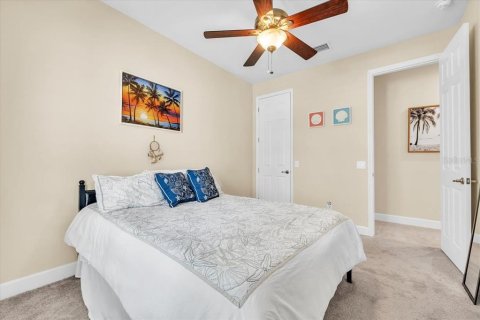 House in Cape Coral, Florida 3 bedrooms, 178.93 sq.m. № 2208804 - photo 27