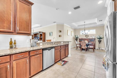 House in Cape Coral, Florida 3 bedrooms, 178.93 sq.m. № 2208804 - photo 13