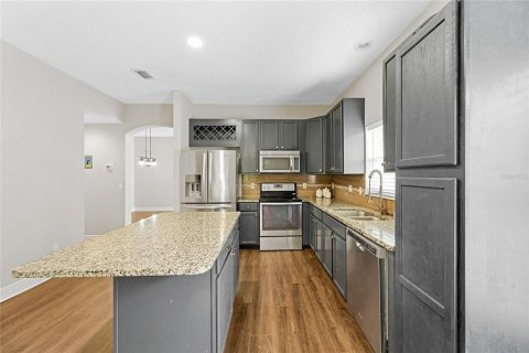 Casa en venta en Orlando, Florida, 4 dormitorios, 179.39 m2 № 2236087 - foto 11