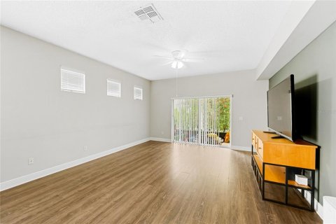 Casa en venta en Orlando, Florida, 4 dormitorios, 179.39 m2 № 2236087 - foto 27