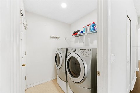Casa en venta en Orlando, Florida, 4 dormitorios, 179.39 m2 № 2236087 - foto 28