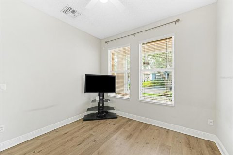 Casa en venta en Orlando, Florida, 4 dormitorios, 179.39 m2 № 2236087 - foto 18
