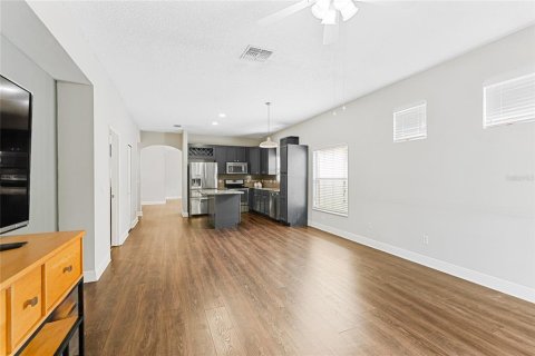 Casa en venta en Orlando, Florida, 4 dormitorios, 179.39 m2 № 2236087 - foto 25