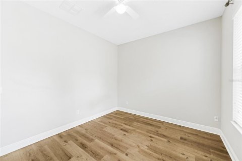 Casa en venta en Orlando, Florida, 4 dormitorios, 179.39 m2 № 2236087 - foto 16