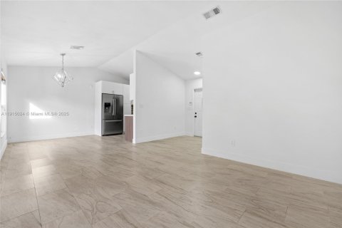 Villa ou maison à vendre à Homestead, Floride: 3 chambres, 129.78 m2 № 1971369 - photo 9