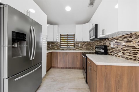 Villa ou maison à vendre à Homestead, Floride: 3 chambres, 129.78 m2 № 1971369 - photo 11