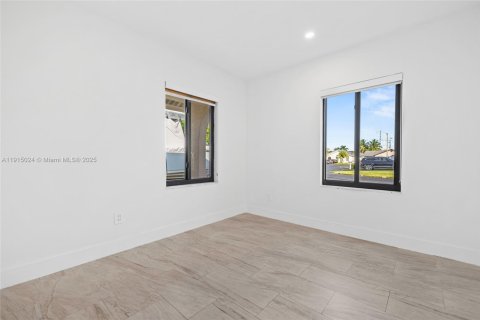 Villa ou maison à vendre à Homestead, Floride: 3 chambres, 129.78 m2 № 1971369 - photo 16