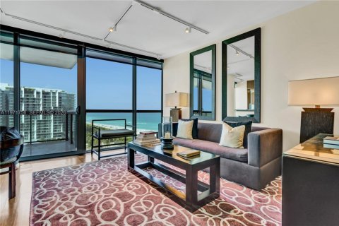 Condominio en venta en Miami Beach, Florida, 1 dormitorio, 76.27 m2 № 2032340 - foto 7