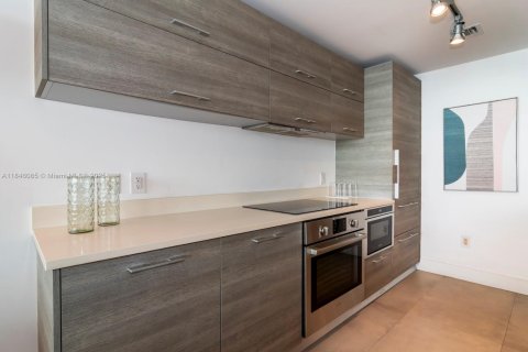 Купить кондоминиум в Майами, Флорида 2 спальни, 99.13м2, № 1842862 - фото 10