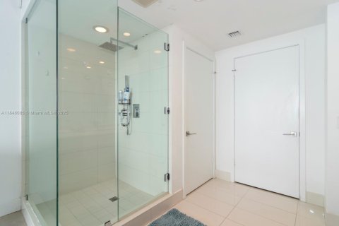 Купить кондоминиум в Майами, Флорида 2 спальни, 99.13м2, № 1842862 - фото 20