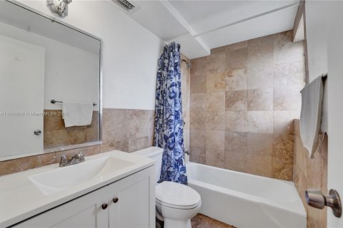 Купить кондоминиум в Холливуд, Флорида 1 спальня, 78.97м2, № 2090064 - фото 10