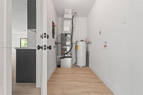 Villa ou maison à vendre à West Park, Floride: 3 chambres, 131.83 m2 № 1931385 - photo 24