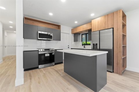 Villa ou maison à vendre à West Park, Floride: 3 chambres, 131.83 m2 № 1931385 - photo 10