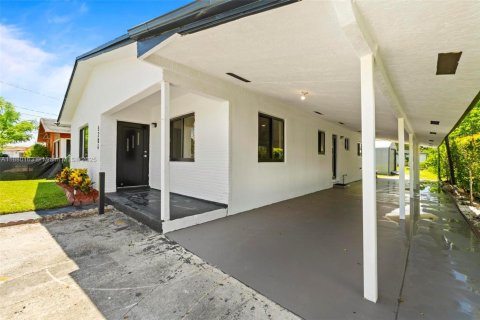 Villa ou maison à vendre à West Park, Floride: 3 chambres, 131.83 m2 № 1931385 - photo 2