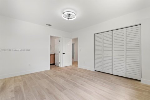 Villa ou maison à vendre à West Park, Floride: 3 chambres, 131.83 m2 № 1931385 - photo 18