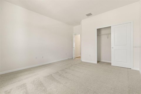 House in ANGELINE in Land O' Lakes, Florida 4 bedrooms, 249.63 sq.m. № 2152391 - photo 21