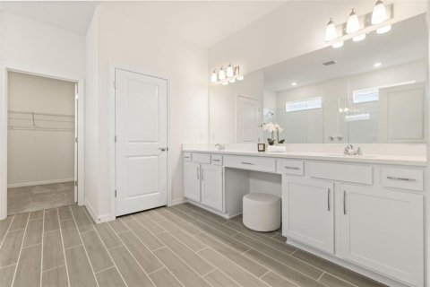House in ANGELINE in Land O' Lakes, Florida 4 bedrooms, 249.63 sq.m. № 2152391 - photo 28