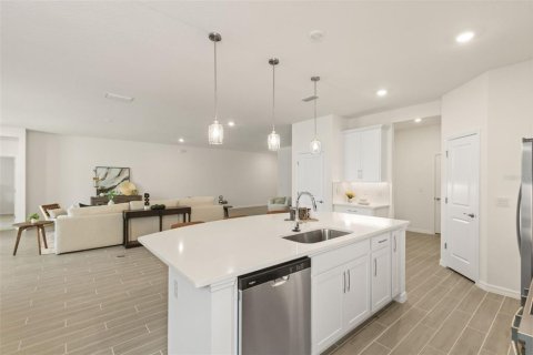 House in ANGELINE in Land O' Lakes, Florida 4 bedrooms, 249.63 sq.m. № 2152391 - photo 17