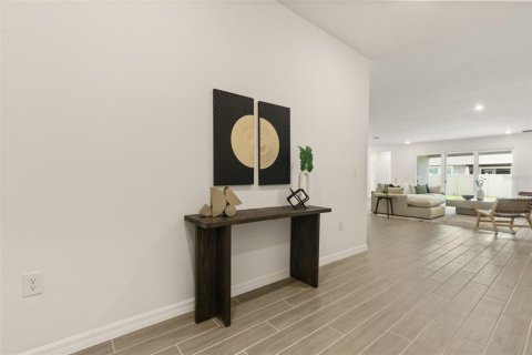 House in ANGELINE in Land O' Lakes, Florida 4 bedrooms, 249.63 sq.m. № 2152391 - photo 3