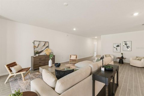 House in ANGELINE in Land O' Lakes, Florida 4 bedrooms, 249.63 sq.m. № 2152391 - photo 8