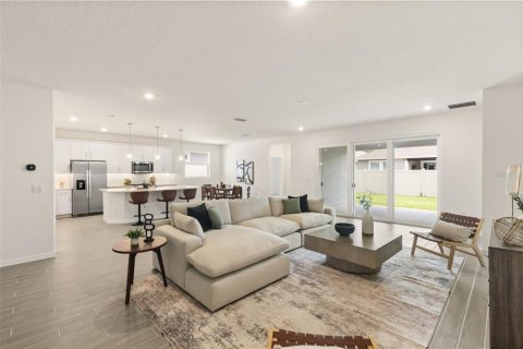 House in ANGELINE in Land O' Lakes, Florida 4 bedrooms, 249.63 sq.m. № 2152391 - photo 5