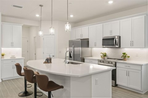 House in ANGELINE in Land O' Lakes, Florida 4 bedrooms, 249.63 sq.m. № 2152391 - photo 18