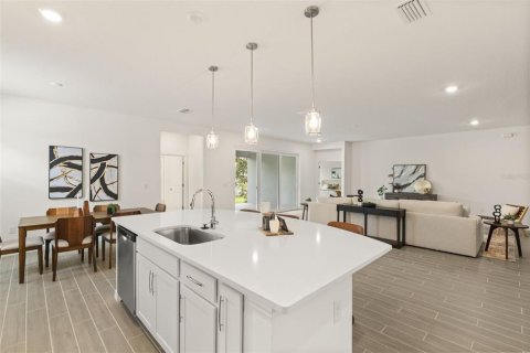 House in ANGELINE in Land O' Lakes, Florida 4 bedrooms, 249.63 sq.m. № 2152391 - photo 19