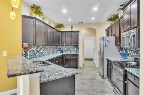 House in Auburndale, Florida 4 bedrooms, 233.09 sq.m. № 1720790 - photo 16