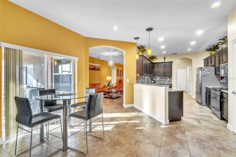 House in Auburndale, Florida 4 bedrooms, 233.09 sq.m. № 1720790 - photo 15