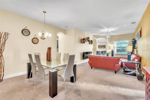 House in Auburndale, Florida 4 bedrooms, 233.09 sq.m. № 1720790 - photo 8