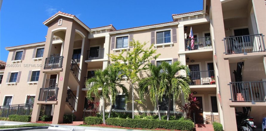 Condo in Cutler Bay, Florida, 2 bedrooms № 2086610