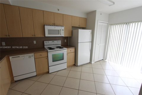Condo in Cutler Bay, Florida, 2 bedrooms № 2086610 - photo 4