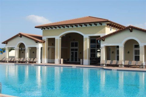 Condo in Cutler Bay, Florida, 2 bedrooms № 2086610 - photo 21