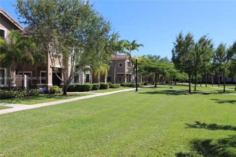 Condo in Cutler Bay, Florida, 2 bedrooms № 2086610 - photo 14