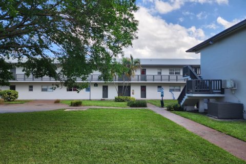 Appartement à louer à Fort Lauderdale, Floride: 2 chambres, 278.71 m2 № 2413018 - photo 2