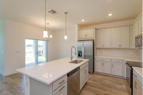 Casa en venta en Tavares, Florida, 4 dormitorios, 148.46 m2 № 1651024 - foto 4